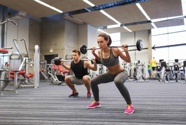 This full body barbell workout routine for women consists of 6 simple exercises that tighten and tone your glutes, legs, back, and arms. Perfect for beginners who like to workout at home or at the gym, this barbell workout program will help strengthen your upper and lower body as well as your core with only one piece of equipment. Looking good has never been easier!