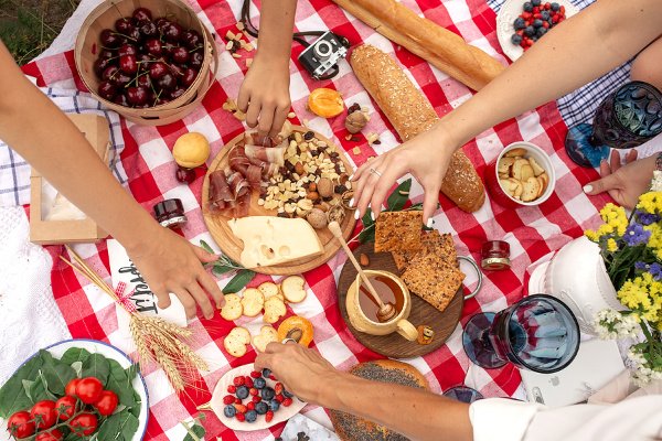 40 Picnic Food Ideas for Every Occasion | If you're looking for easy picnic food ideas for two, romantic summer picnic foods for a date outside, healthy picnic foods for kids, or the best cold picnic foods for a crowd, we've curated the best ideas that are simple and delicious. Whether you're heading to the beach, going camping, hiking, or spending the day on a fancy boat, these picnic recipes will not disappoint!